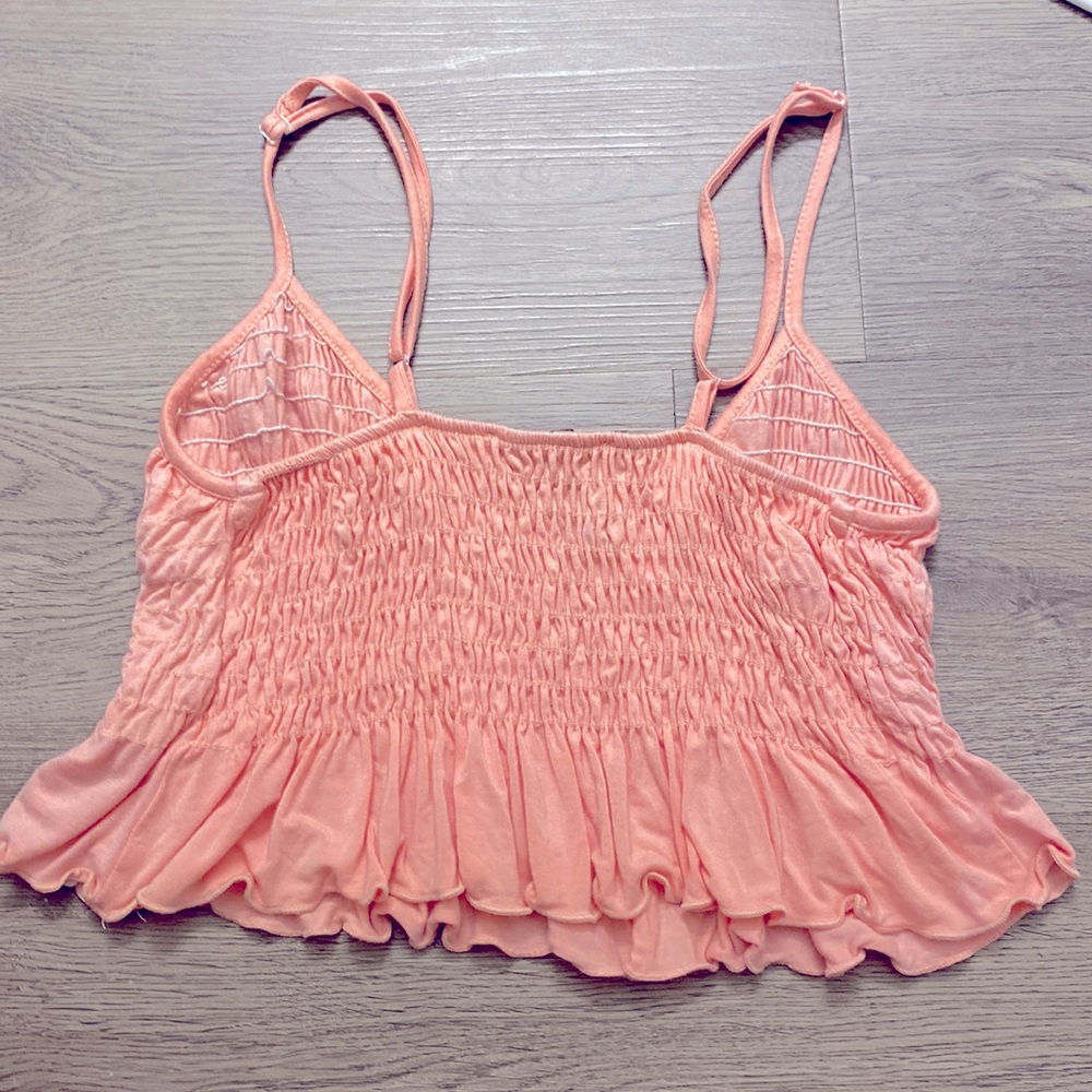 Light Pink Cropped Ruffled Tank Top - Picture 2 of 3
